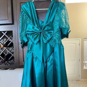 Turquoise 80s Prom/Formal Dress - size 12